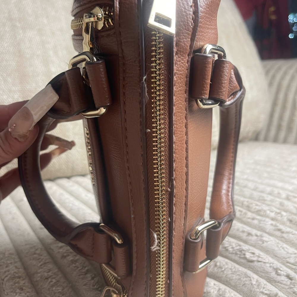 Madden NYC Brown Barrel Satchel Crossbody Dual Handles Zipper Pouch - Picture 3 of 8